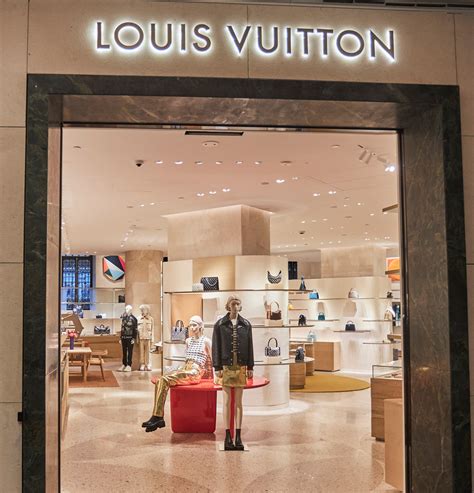 lv tienda|LOUIS VUITTON .